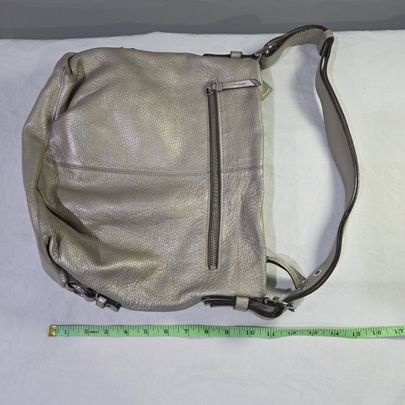 Coach F15064 Metallic Silver Peppled Leather Shoulder Bag w/ Adjustable Strap. - Picture 16 of 16